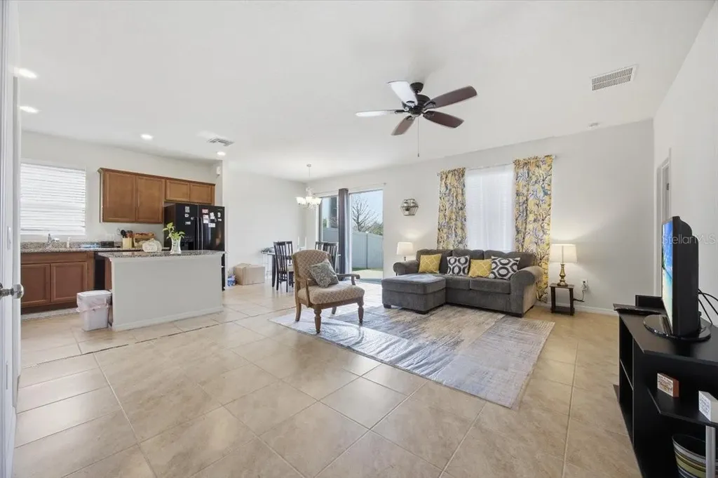 1917 Cayman Cove Circle St Cloud FL 34772