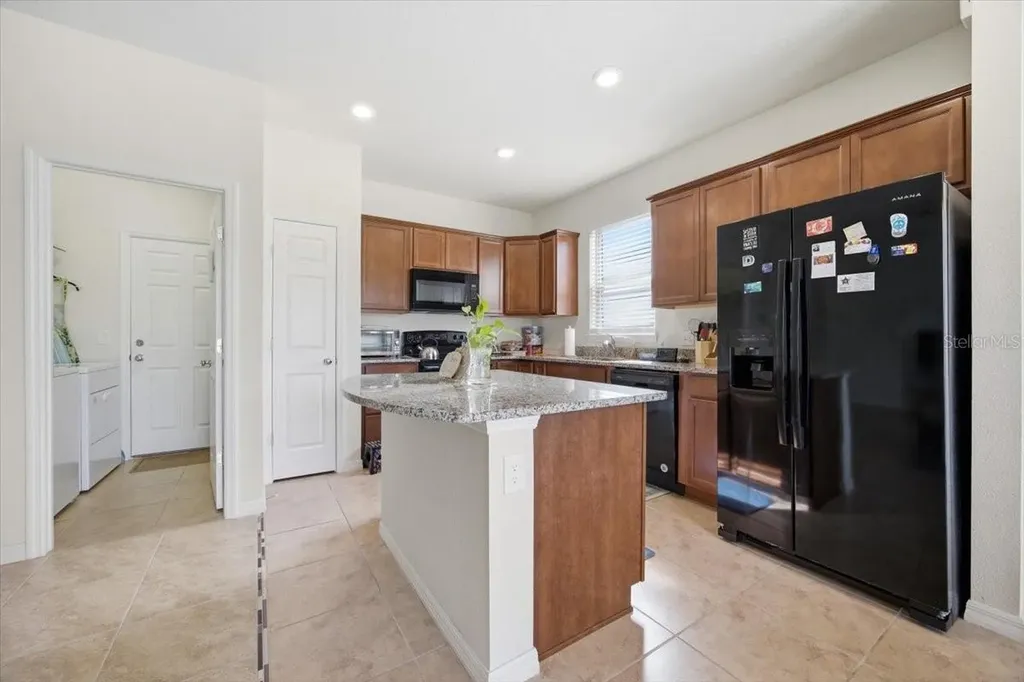 1917 Cayman Cove Circle St Cloud FL 34772