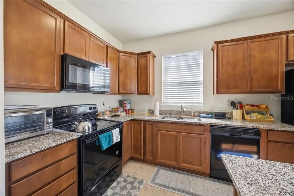 1917 Cayman Cove Circle St Cloud FL 34772