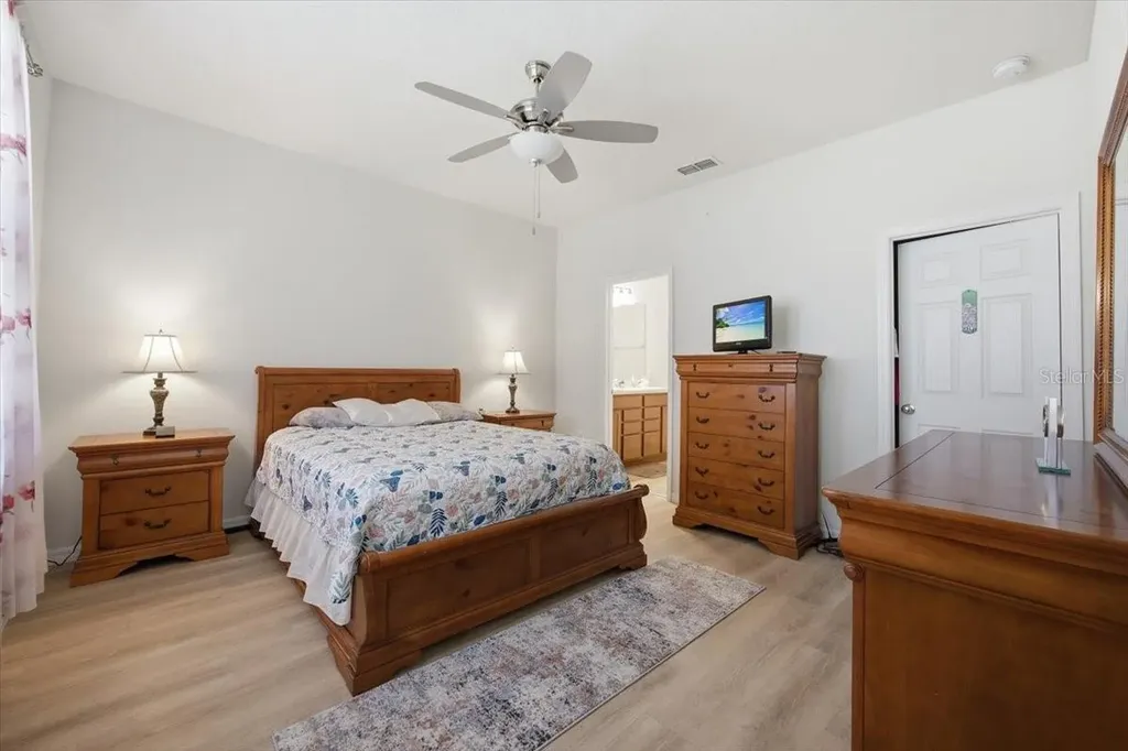 1917 Cayman Cove Circle St Cloud FL 34772