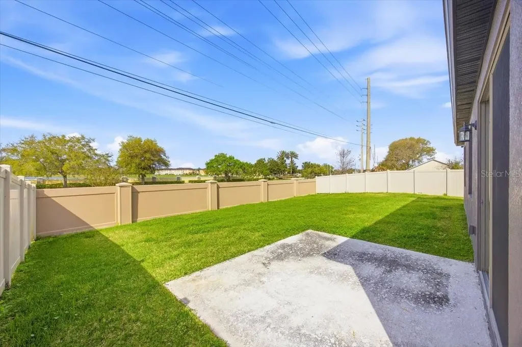 1917 Cayman Cove Circle St Cloud FL 34772