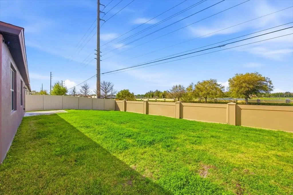 1917 Cayman Cove Circle St Cloud FL 34772