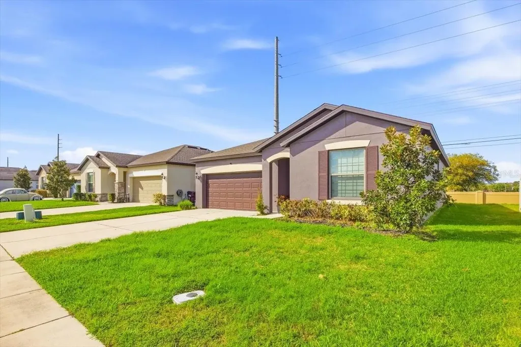 1917 Cayman Cove Circle St Cloud FL 34772