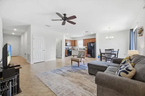 1917 Cayman Cove Circle St Cloud FL 34772