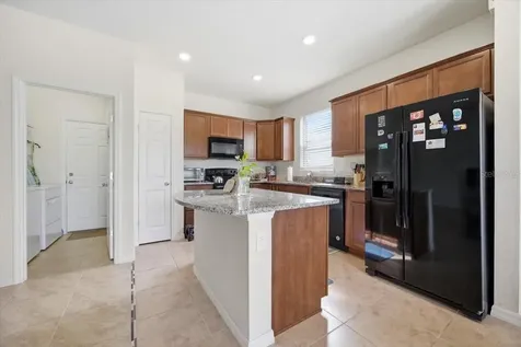 1917 Cayman Cove Circle St Cloud FL 34772