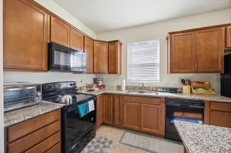 1917 Cayman Cove Circle St Cloud FL 34772
