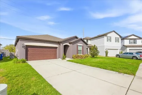 1917 Cayman Cove Circle St Cloud FL 34772