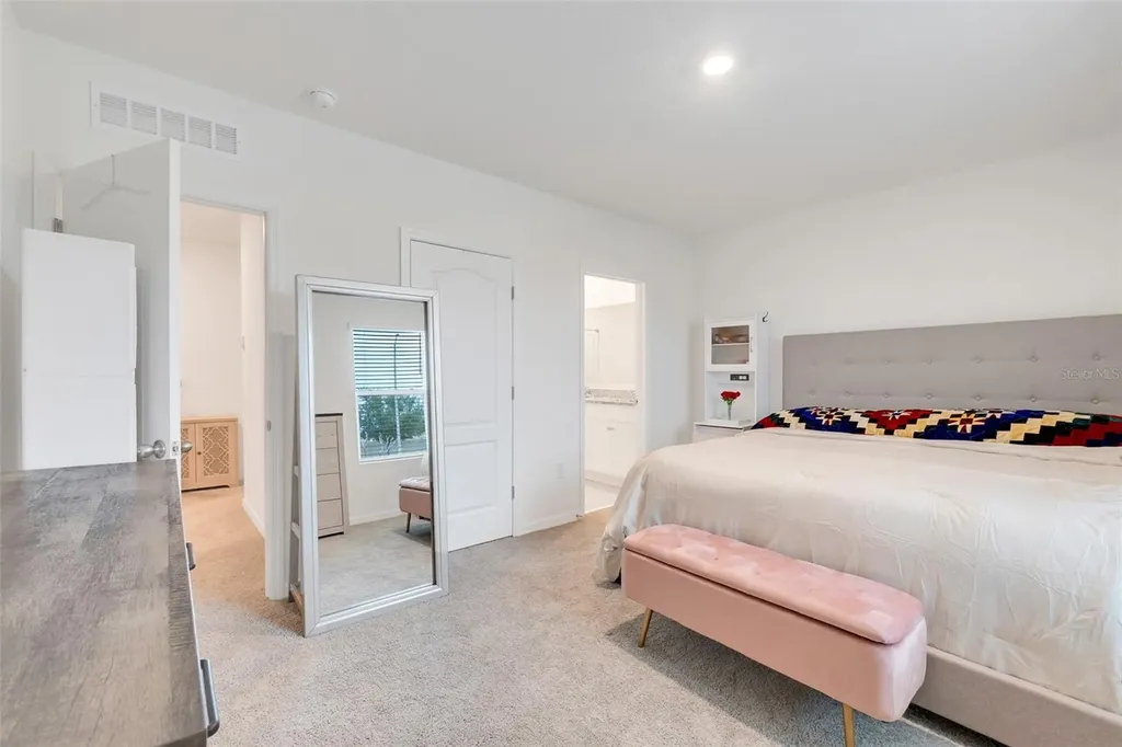 1041 Lido Drive Howey In The Hills FL 34737