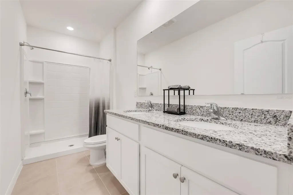 1041 Lido Drive Howey In The Hills FL 34737