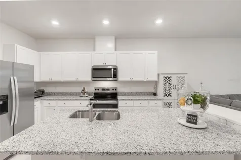 1041 Lido Drive Howey In The Hills FL 34737