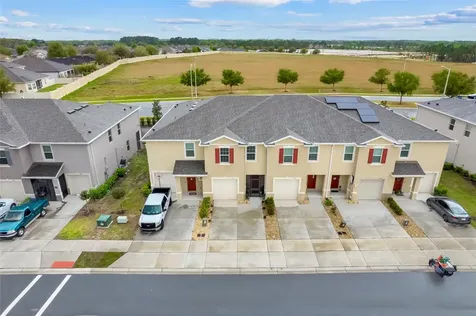 1041 Lido Drive Howey In The Hills FL 34737