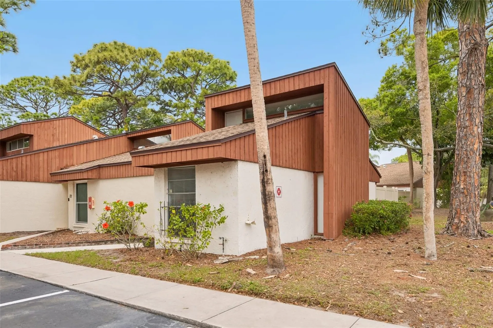 2064 Sunset Point Road Clearwater FL 33765