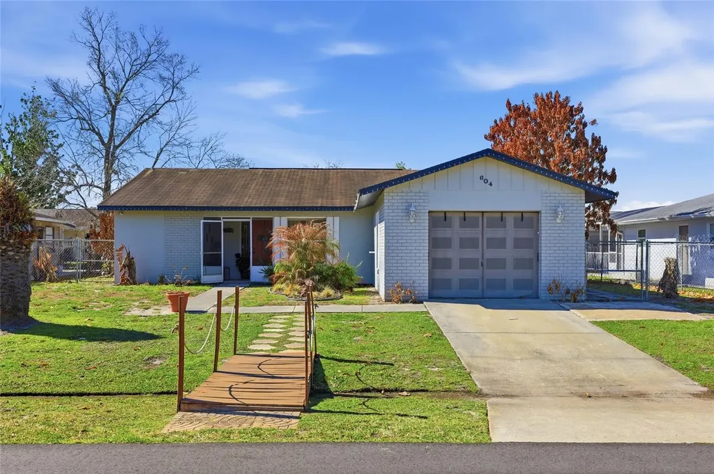 604 Heraldo Court Kissimmee FL 34758