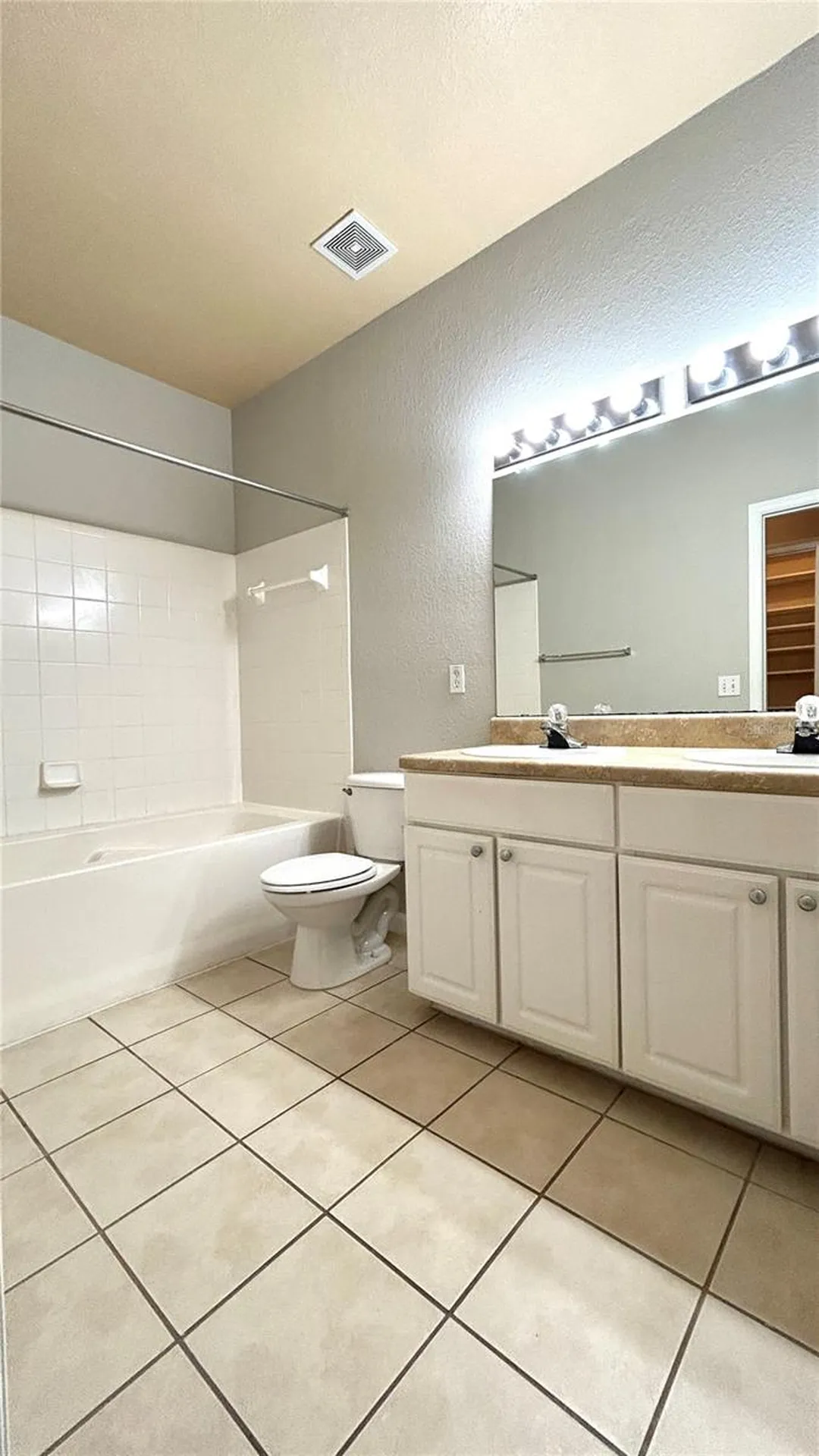 4988 NW 43rd Avenue Gainesville FL 32606