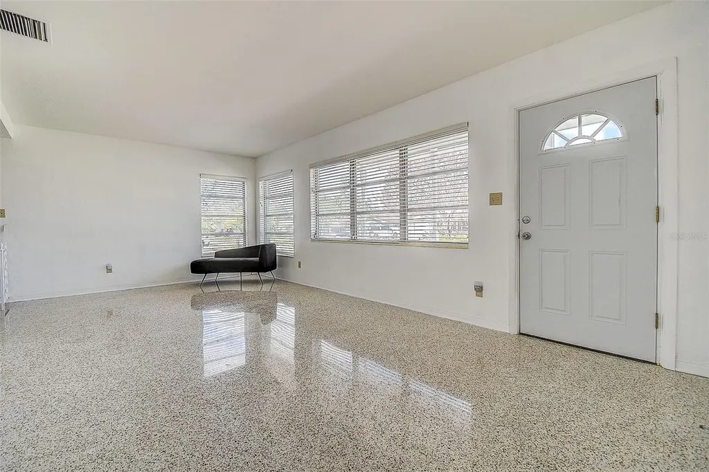 5236 32nd Terrace N St Petersburg FL 33710