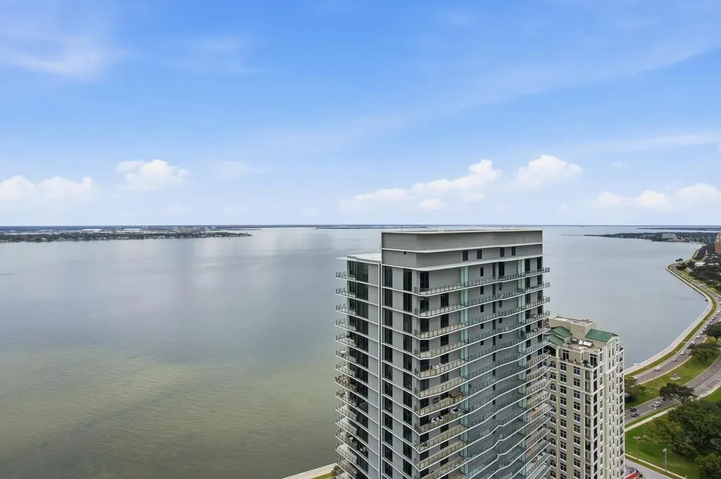 3015 S Ysabella Avenue Tampa FL 33629