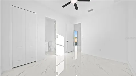 826/828 Diplomat Parkway E Cape Coral FL 33909