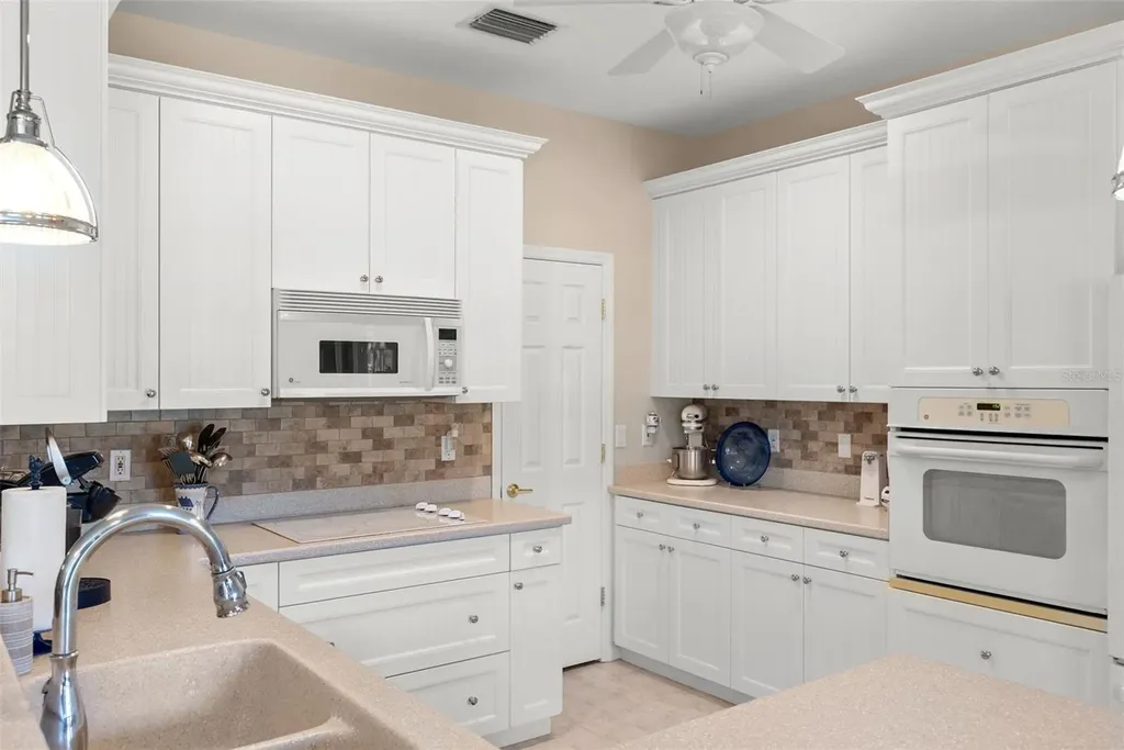 6339 Vista Verde Drive E Gulfport FL 33707