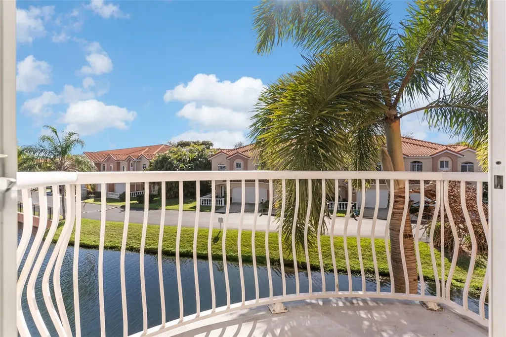 6339 Vista Verde Drive E Gulfport FL 33707
