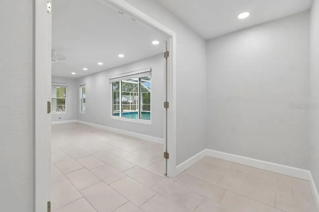 1611 Sunnyhills Drive Brandon FL 33510