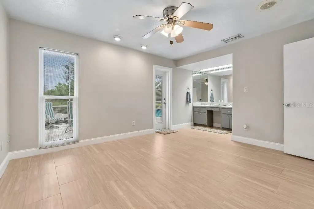 1611 Sunnyhills Drive Brandon FL 33510