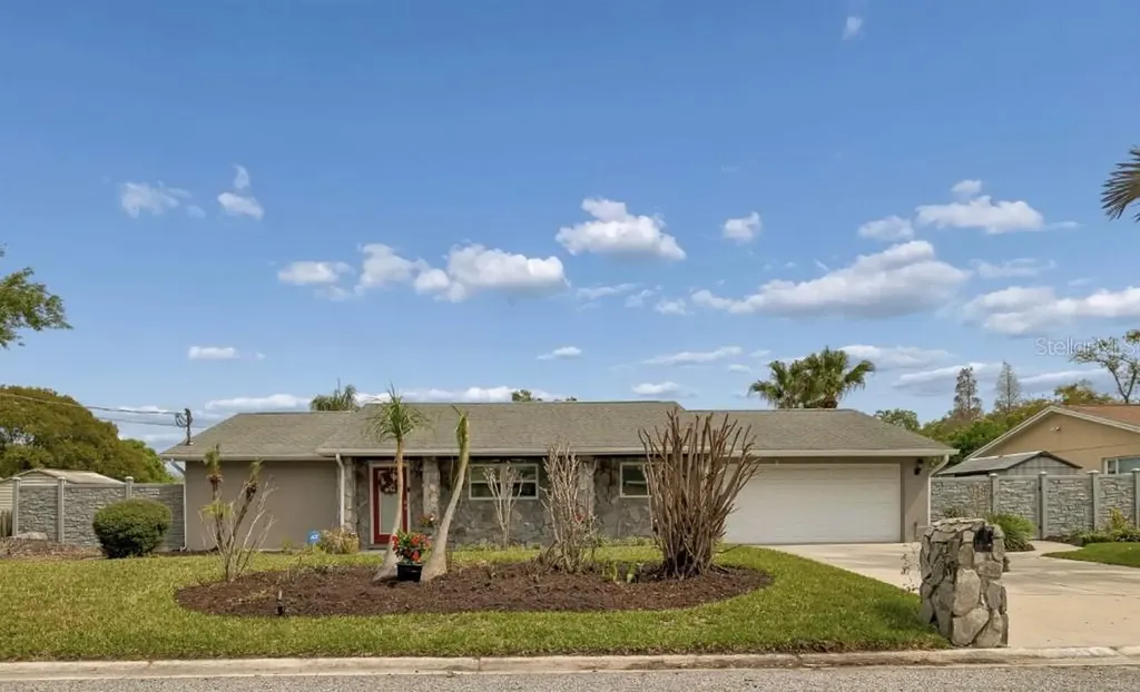 1611 Sunnyhills Drive Brandon FL 33510
