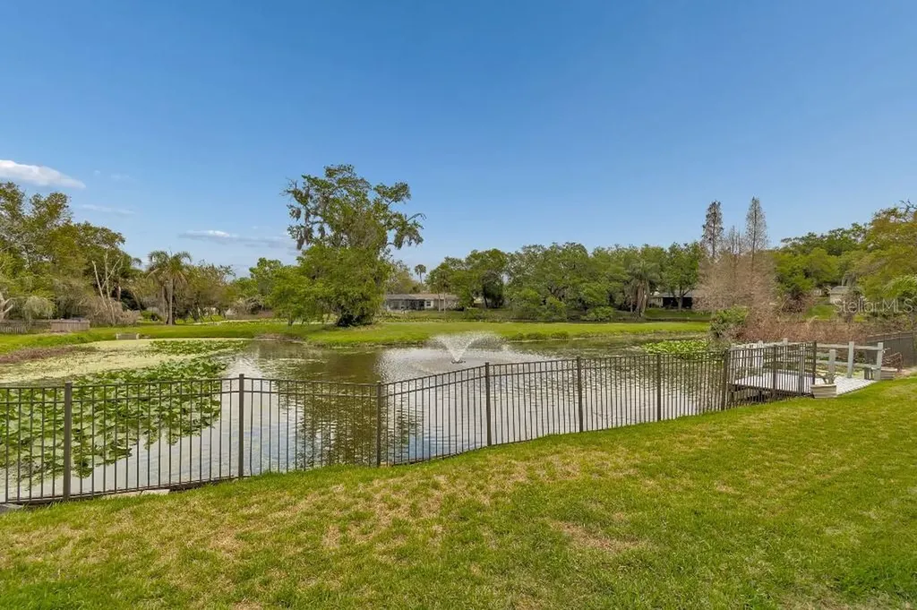 1611 Sunnyhills Drive Brandon FL 33510