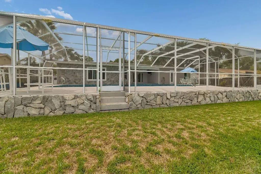 1611 Sunnyhills Drive Brandon FL 33510