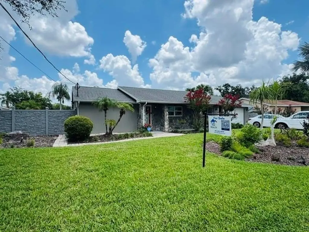 1611 Sunnyhills Drive Brandon FL 33510