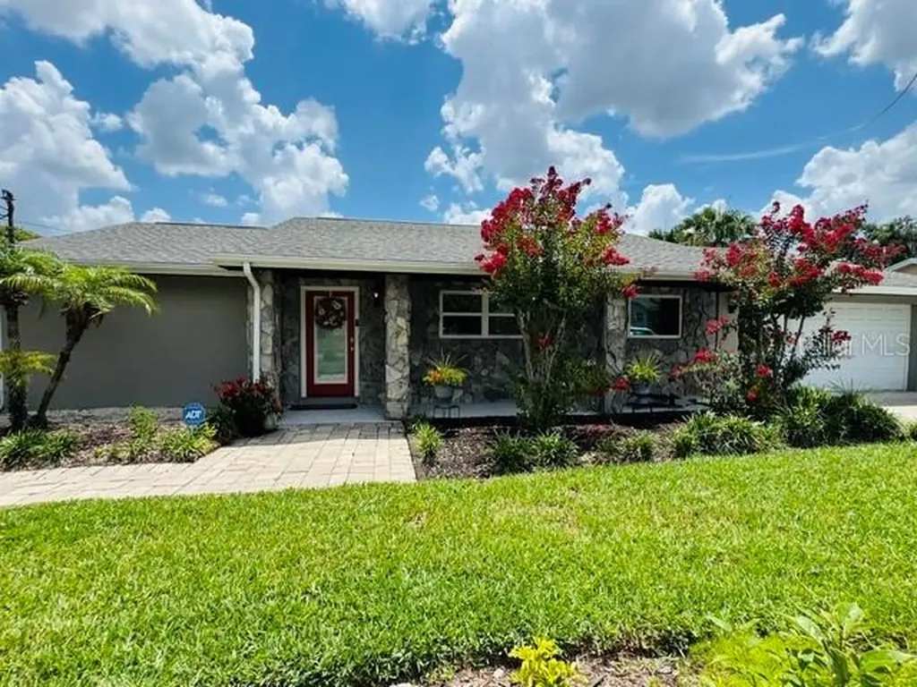 1611 Sunnyhills Drive Brandon FL 33510