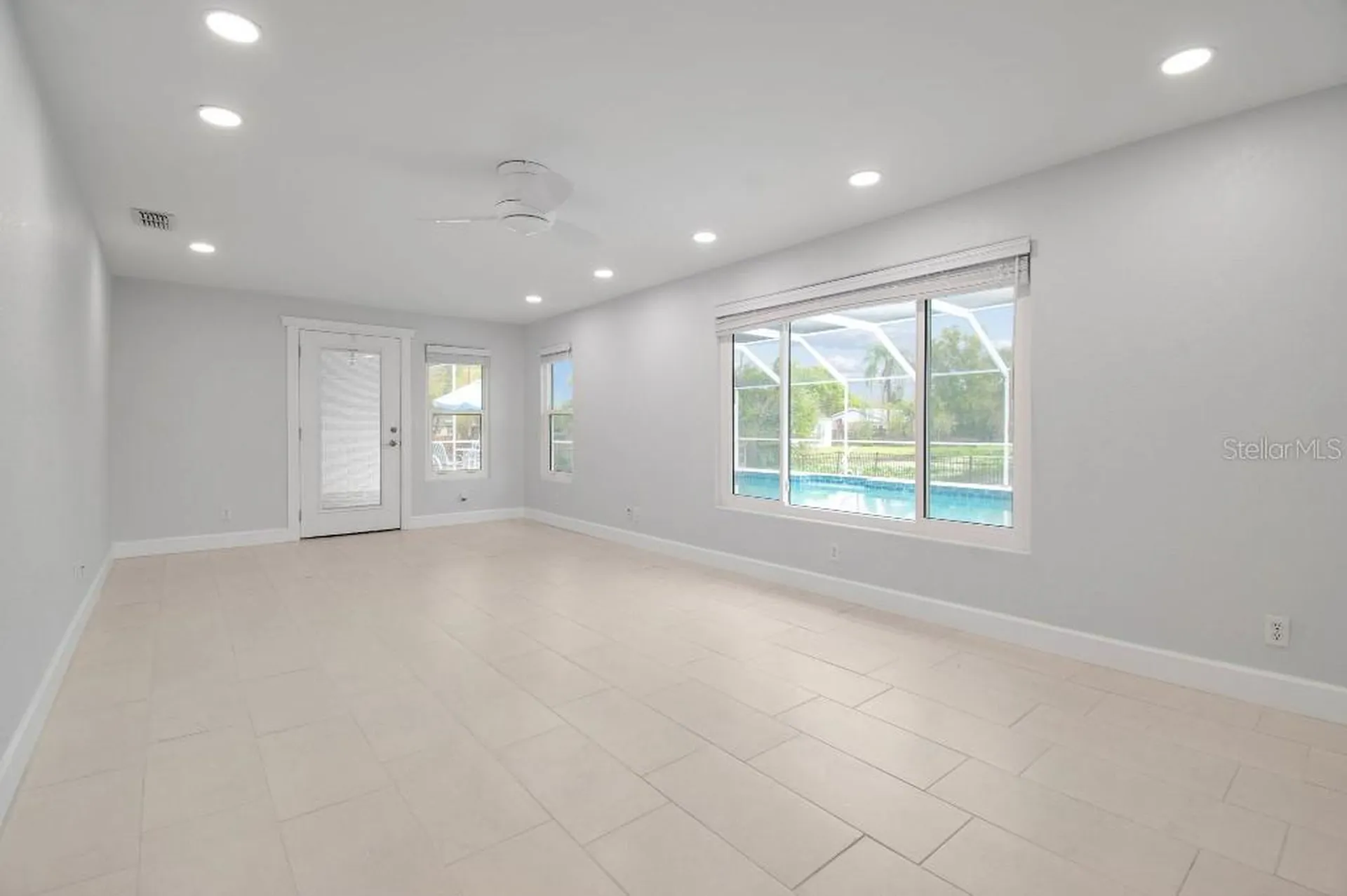 1611 Sunnyhills Drive Brandon FL 33510
