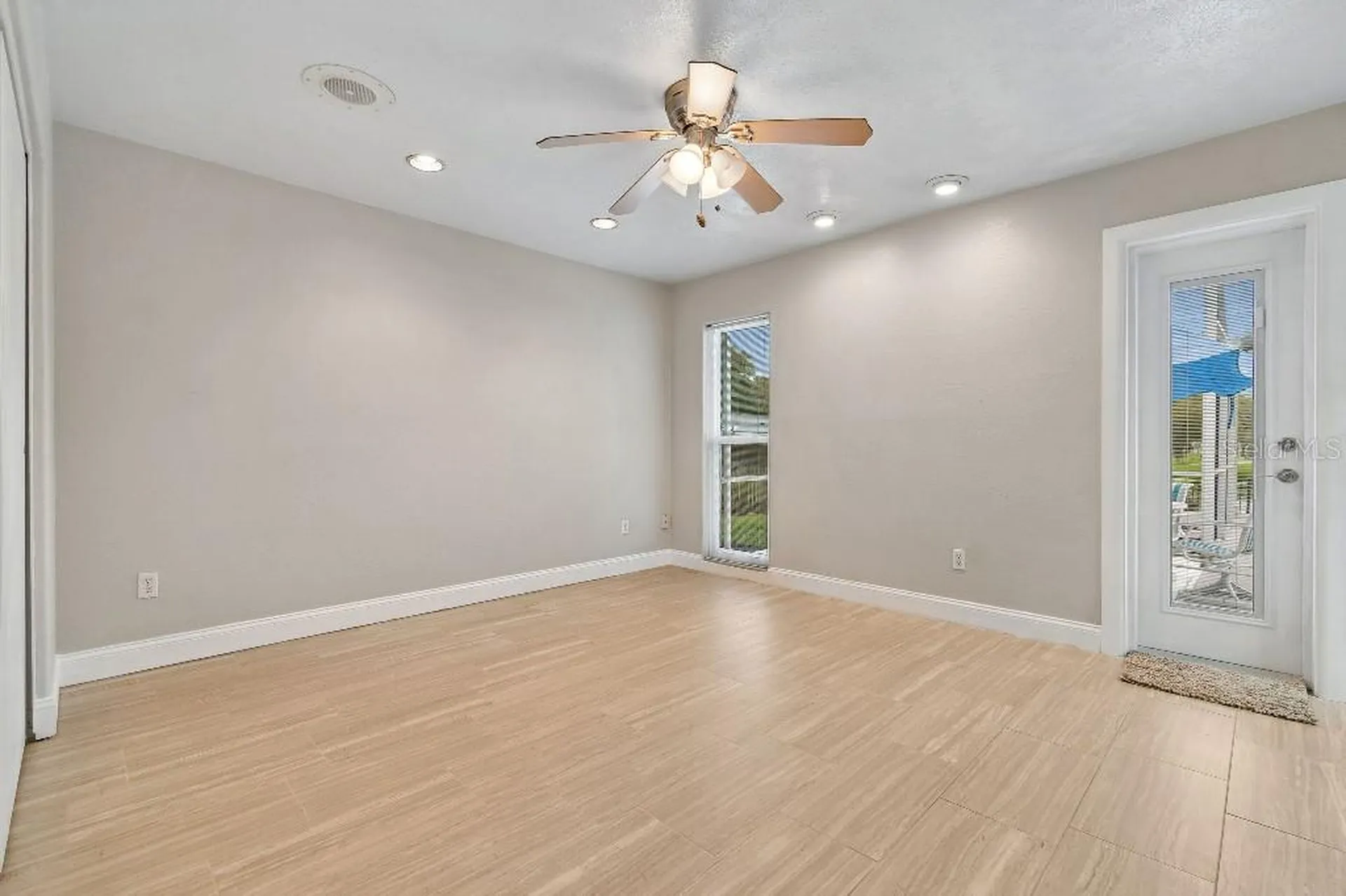 1611 Sunnyhills Drive Brandon FL 33510