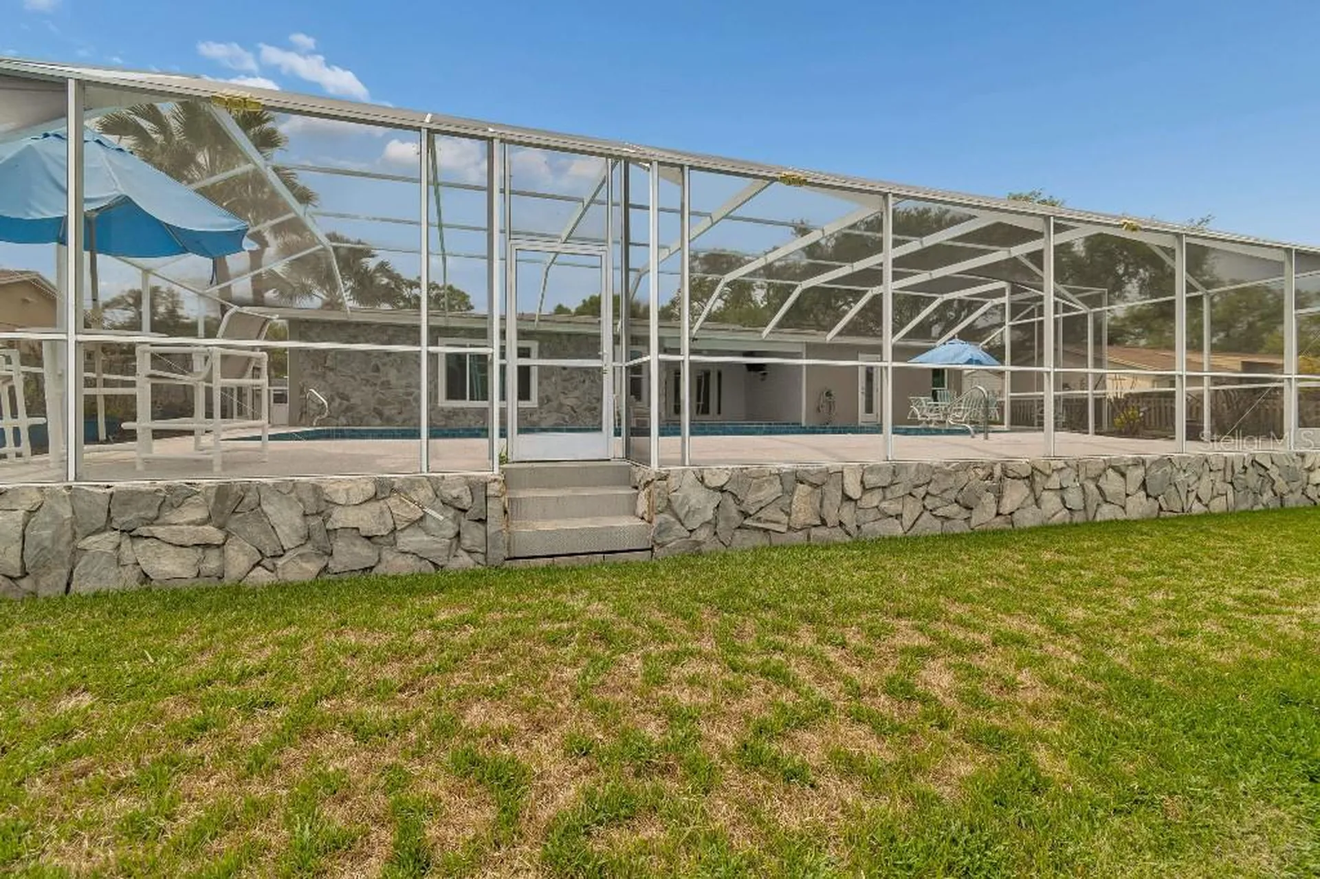1611 Sunnyhills Drive Brandon FL 33510