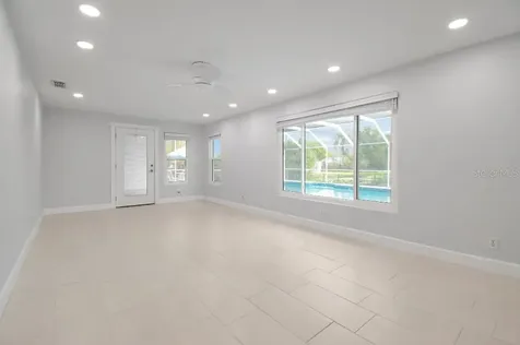 1611 Sunnyhills Drive Brandon FL 33510