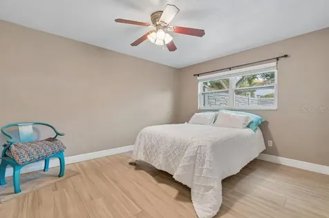 1611 Sunnyhills Drive Brandon FL 33510