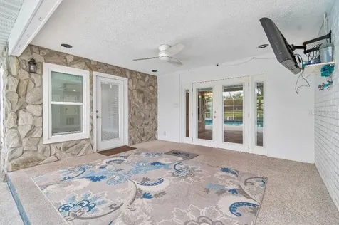 1611 Sunnyhills Drive Brandon FL 33510
