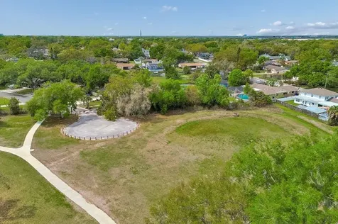 1611 Sunnyhills Drive Brandon FL 33510