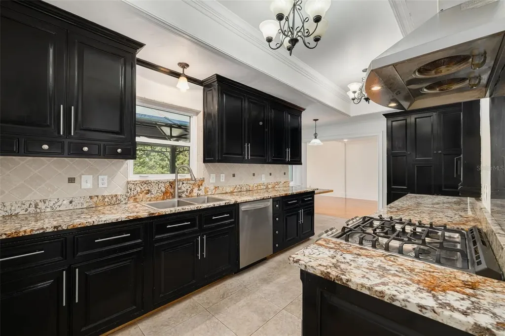 333 30th Avenue N St Petersburg FL 33704
