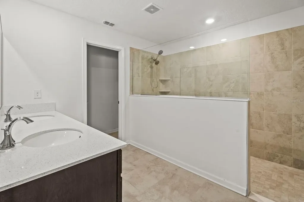 4327 Lighterknot Trace Kissimmee FL 34746