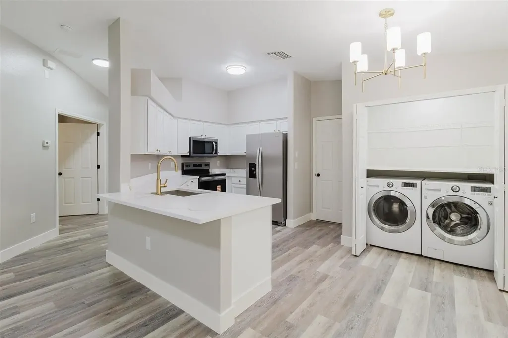 7861 Carriage Pointe Drive Gibsonton FL 33534
