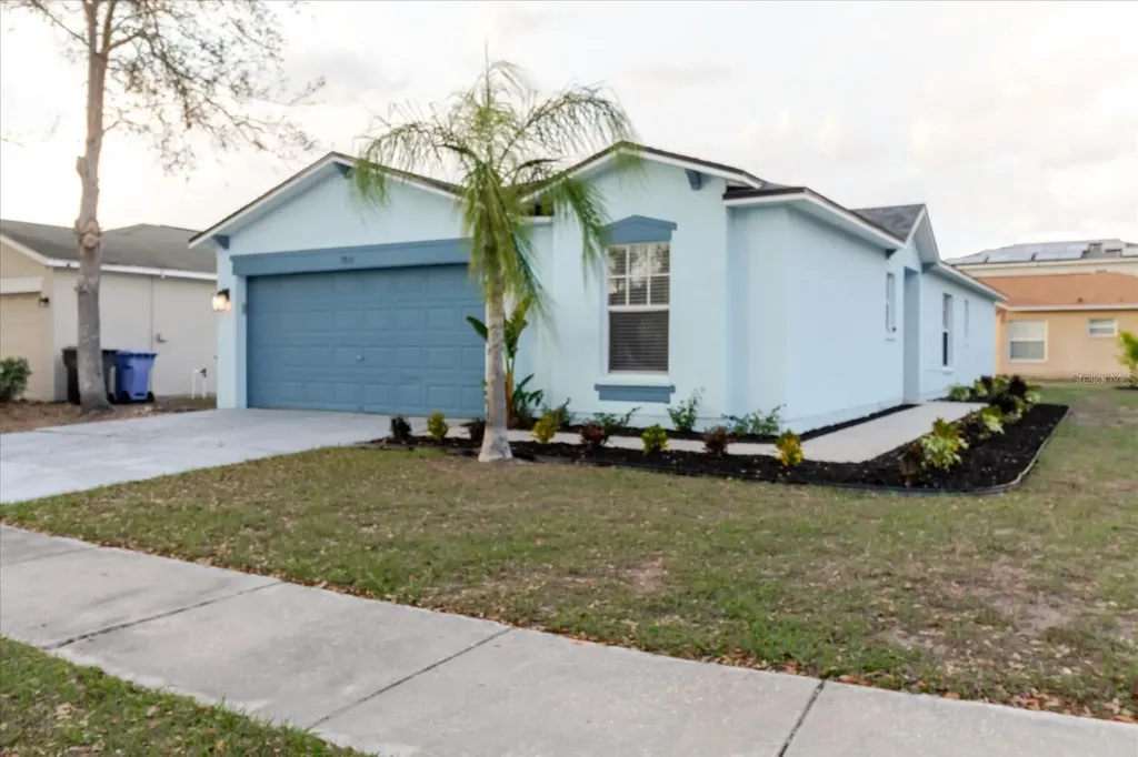 7861 Carriage Pointe Drive Gibsonton FL 33534