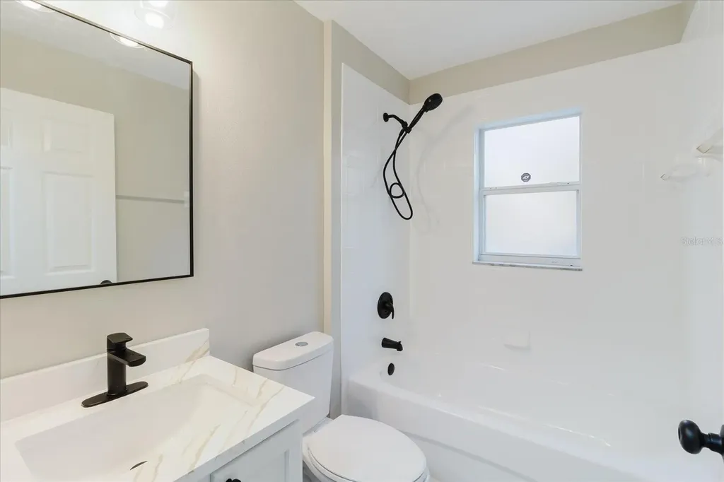 7861 Carriage Pointe Drive Gibsonton FL 33534