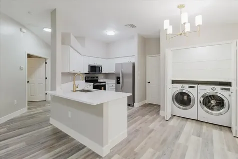 7861 Carriage Pointe Drive Gibsonton FL 33534
