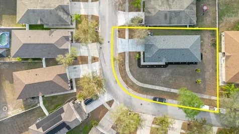 7861 Carriage Pointe Drive Gibsonton FL 33534