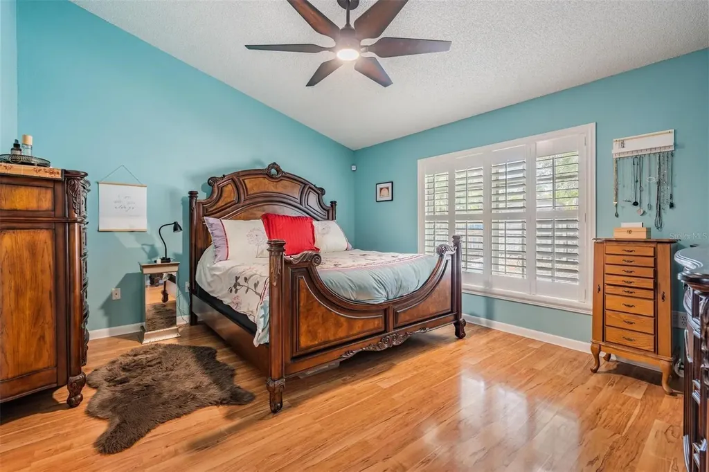 1505 Lakehurst Way Brandon FL 33511