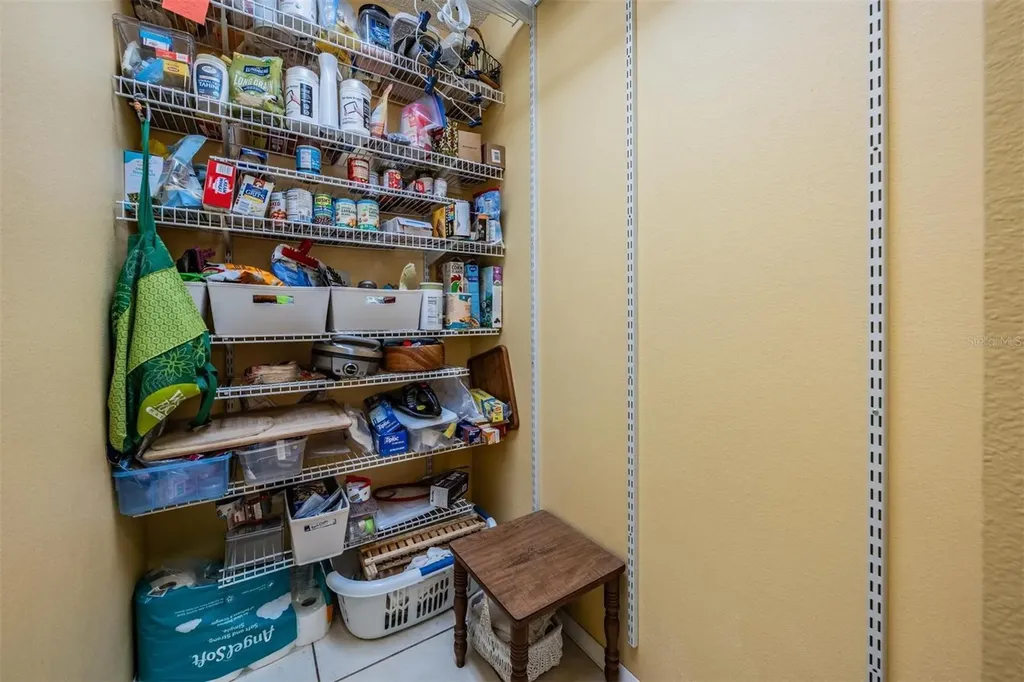 1505 Lakehurst Way Brandon FL 33511