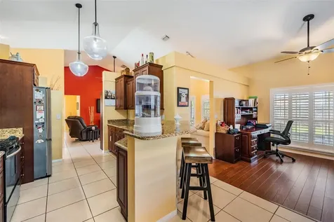 1505 Lakehurst Way Brandon FL 33511