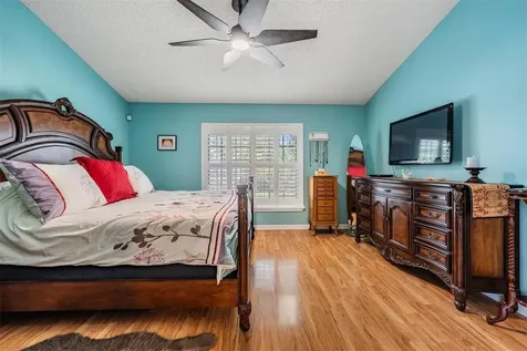 1505 Lakehurst Way Brandon FL 33511