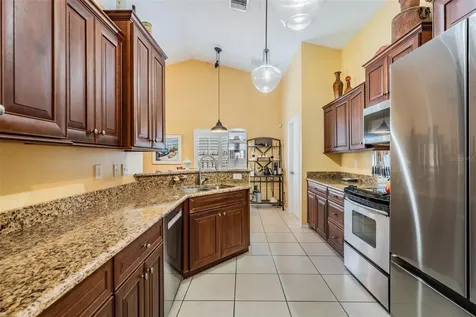 1505 Lakehurst Way Brandon FL 33511