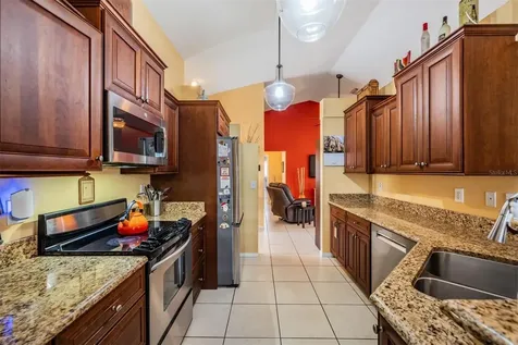 1505 Lakehurst Way Brandon FL 33511